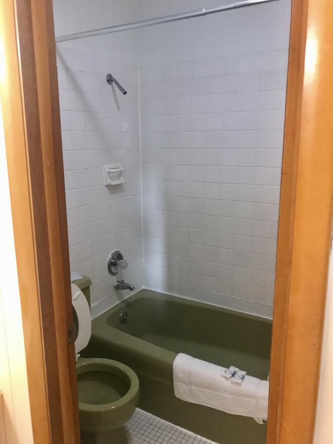 Economy Inn Alfred Экстерьер фото
